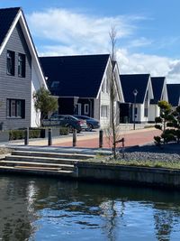 Deze vakantiewoning in Friesland ligt in deze waterrijke wijk
